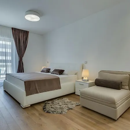 Apartment Luxury Olea With Jacuzzi & Pool *