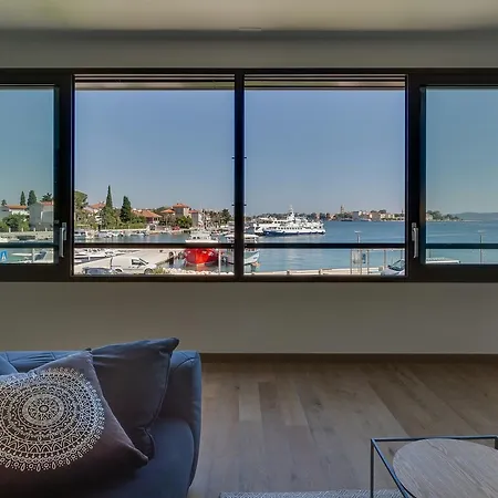 Luxury Olea With Jacuzzi & Pool Apartment
